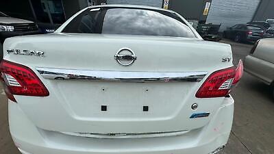 NISSAN PULSAR B17 12 2012 12 2017 CENTRE REAR BOOTLID GARNISH NON