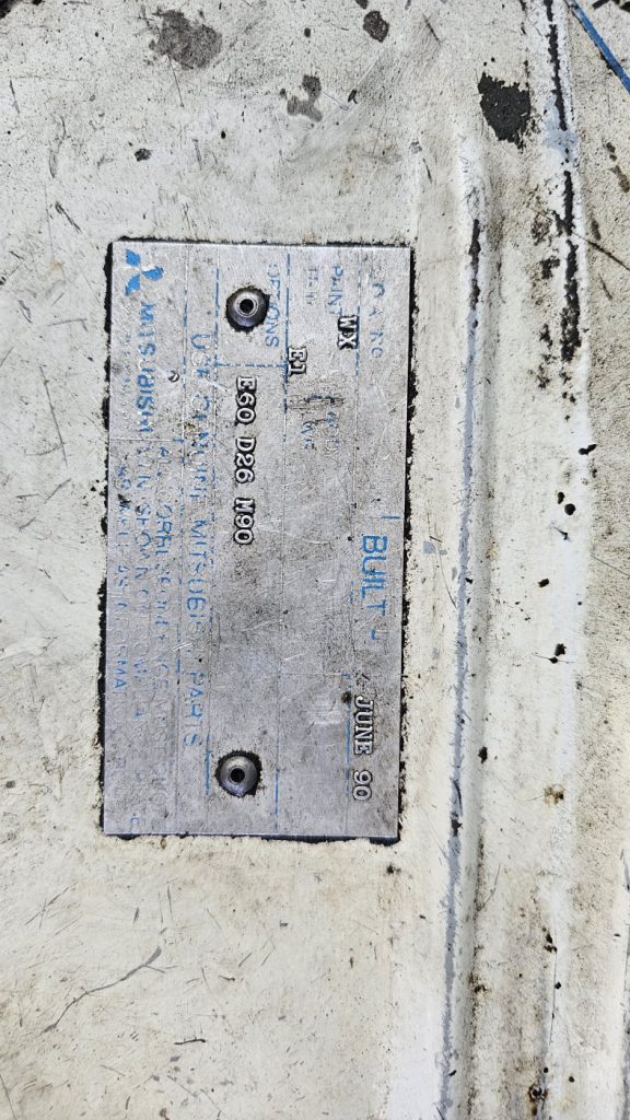 Car Wreckers - Mitsubishi Express 1991 White Manual Petrol