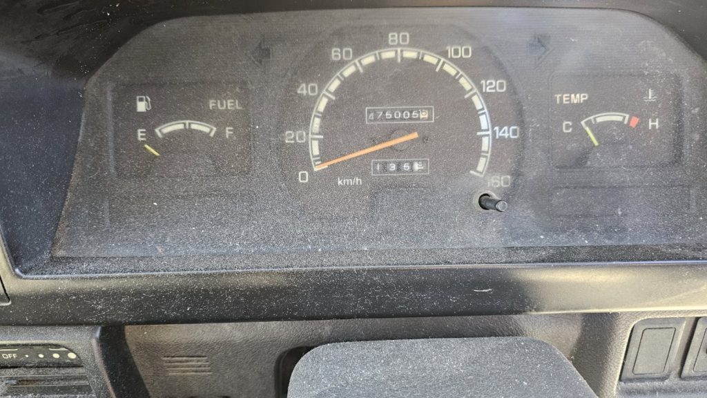 Car Wreckers - Mitsubishi Express 1991 White Manual Petrol