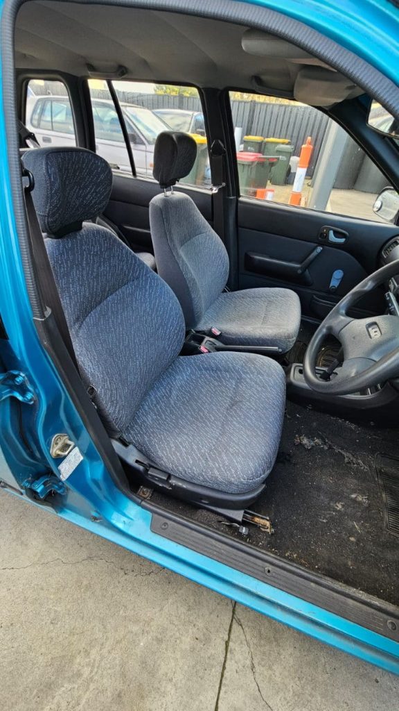 Car Wreckers - Holden Barina 1992 Blue Auto Petrol