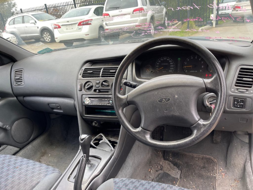 Car Wreckers - Toyota Camry 2000 Gold Auto