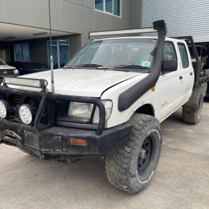 Car Wreckers - Nissan Navara 1997 White Manual Diesel