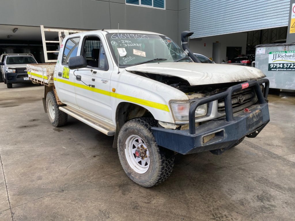 Car Wreckers - Toyota Hilux 1997 White Manual Diesel