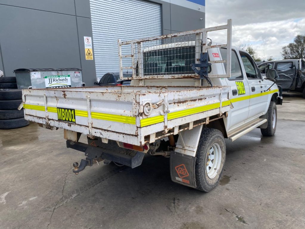Car Wreckers - Toyota Hilux 1997 White Manual Diesel