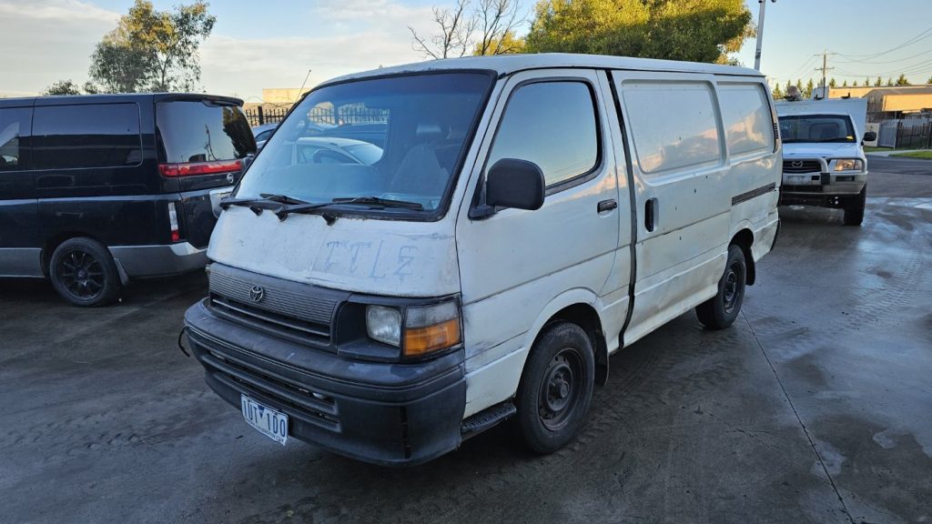 Car Wreckers - Toyota Hiace 1997 White Auto Petrol