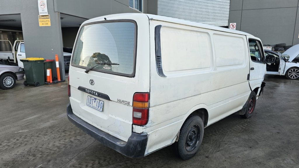 Car Wreckers - Toyota Hiace 1997 White Auto Petrol
