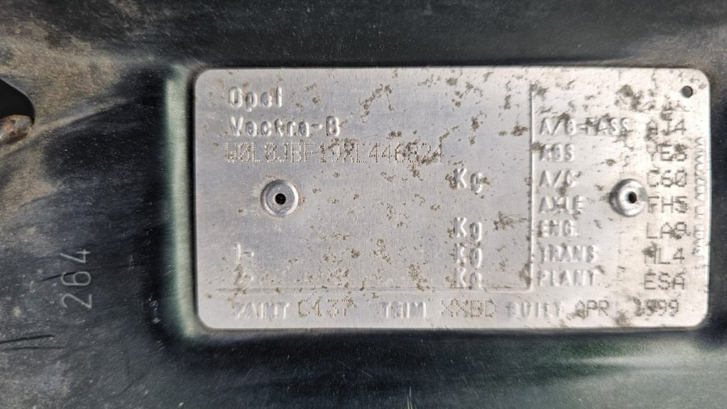 Car Wreckers - Holden Vectra 1999 Green Auto Petrol