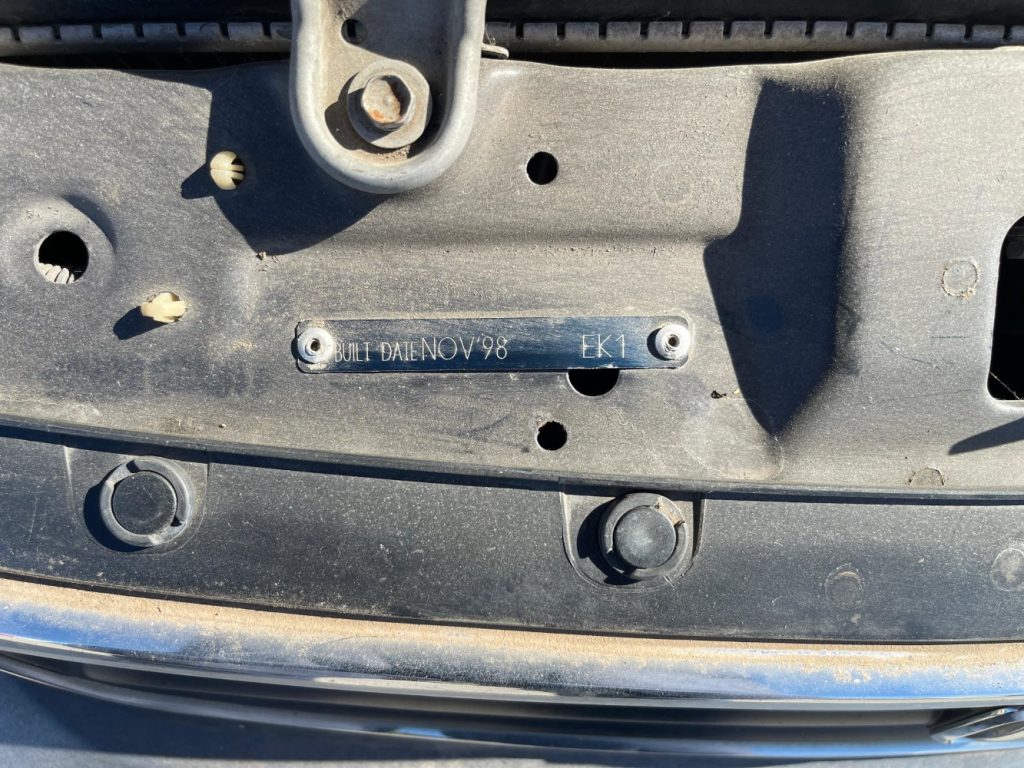 Car Wreckers - Honda Civic 1999 Black Auto Petrol