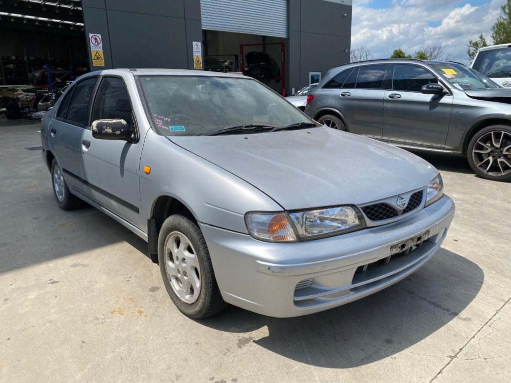 Car Wreckers - Nissan Pulsar 1999 Silver Manual