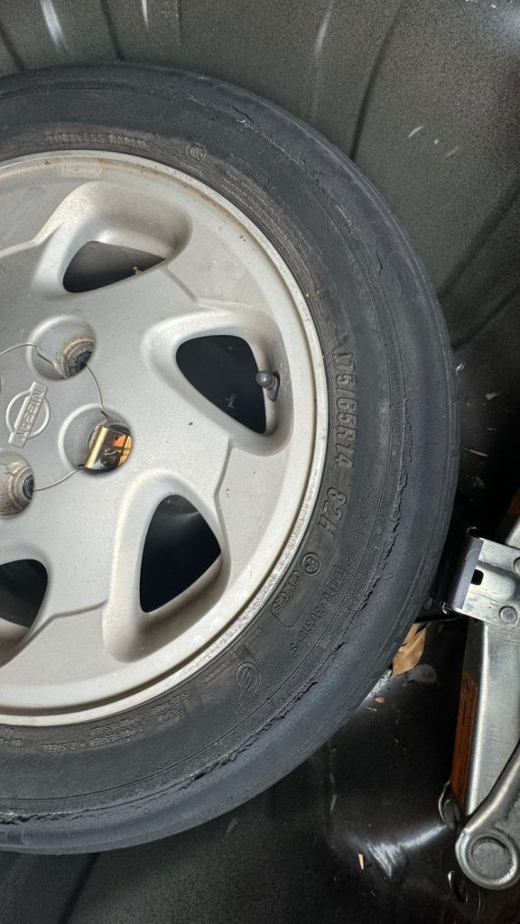 Car Wreckers - Nissan Pulsar 1999 Black Manual Petrol