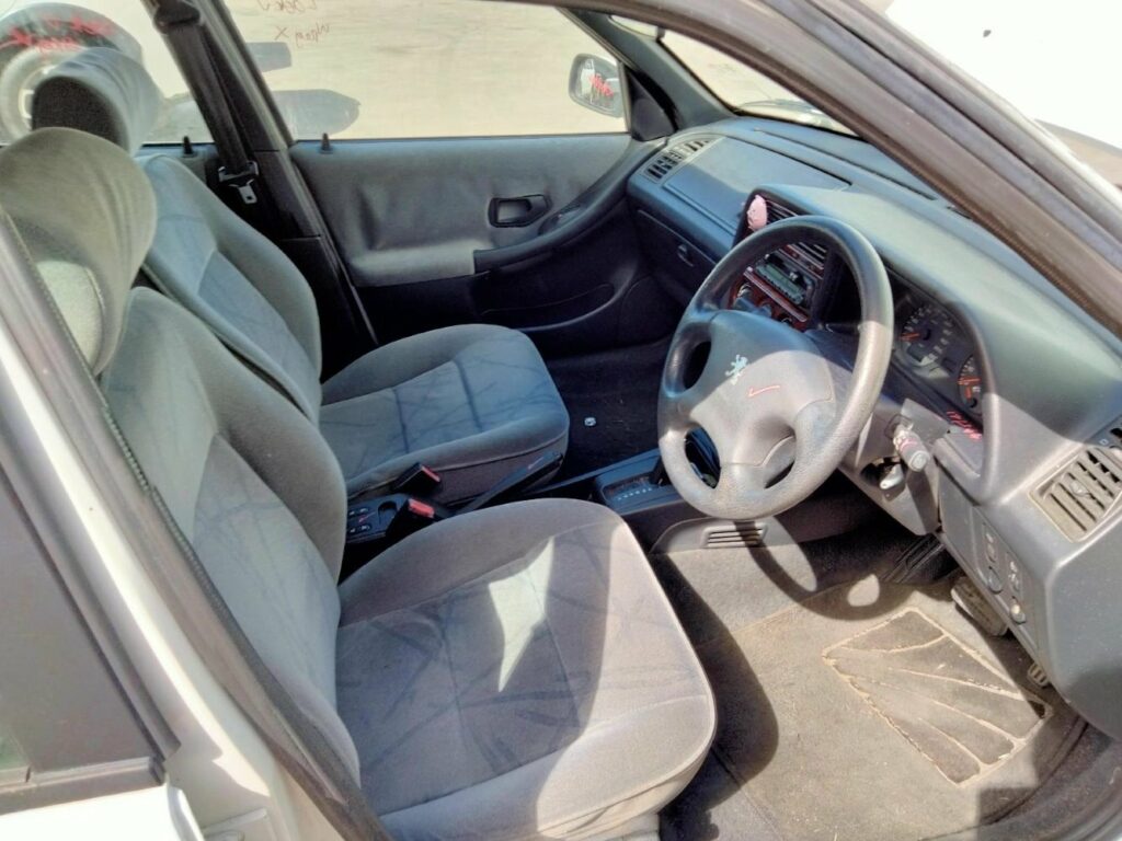 Car Wreckers - Peugeot 306 1999 White Auto Petrol