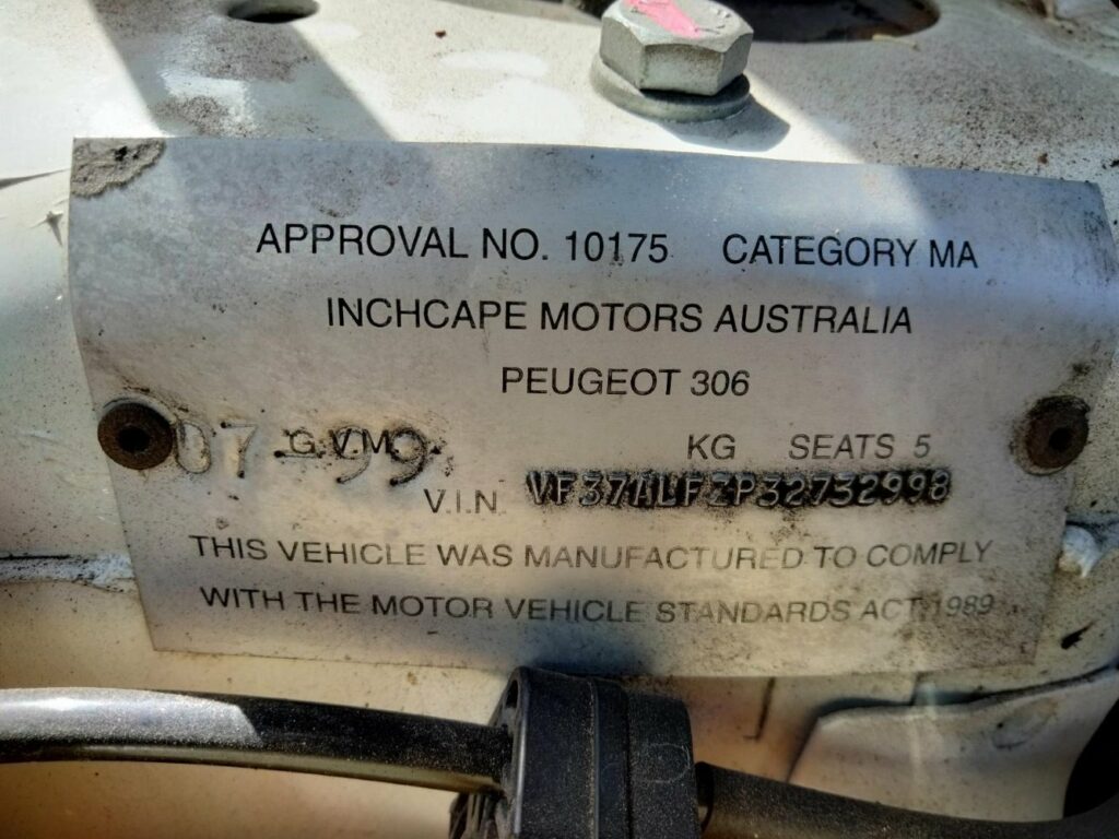 Car Wreckers - Peugeot 306 1999 White Auto Petrol