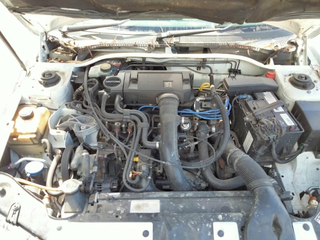 Car Wreckers - Peugeot 306 1999 White Auto Petrol