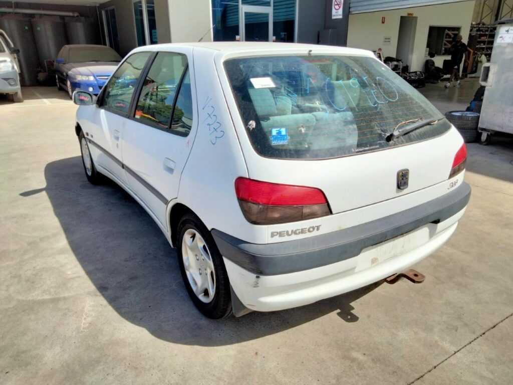 Car Wreckers - Peugeot 306 1999 White Auto Petrol