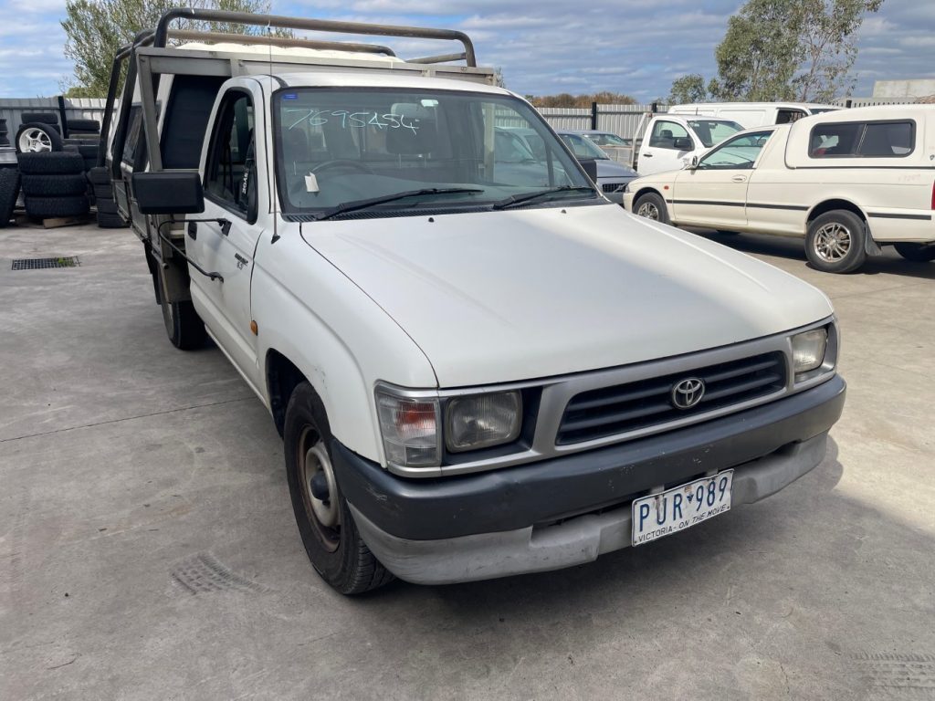 Car Wreckers - Toyota Hilux 1999 White Manual Manual