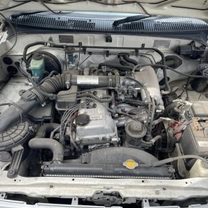 Car Wreckers - Toyota Hilux 1999 White Manual Manual