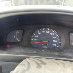 Car Wreckers - Toyota Hilux 1999 White Manual Manual