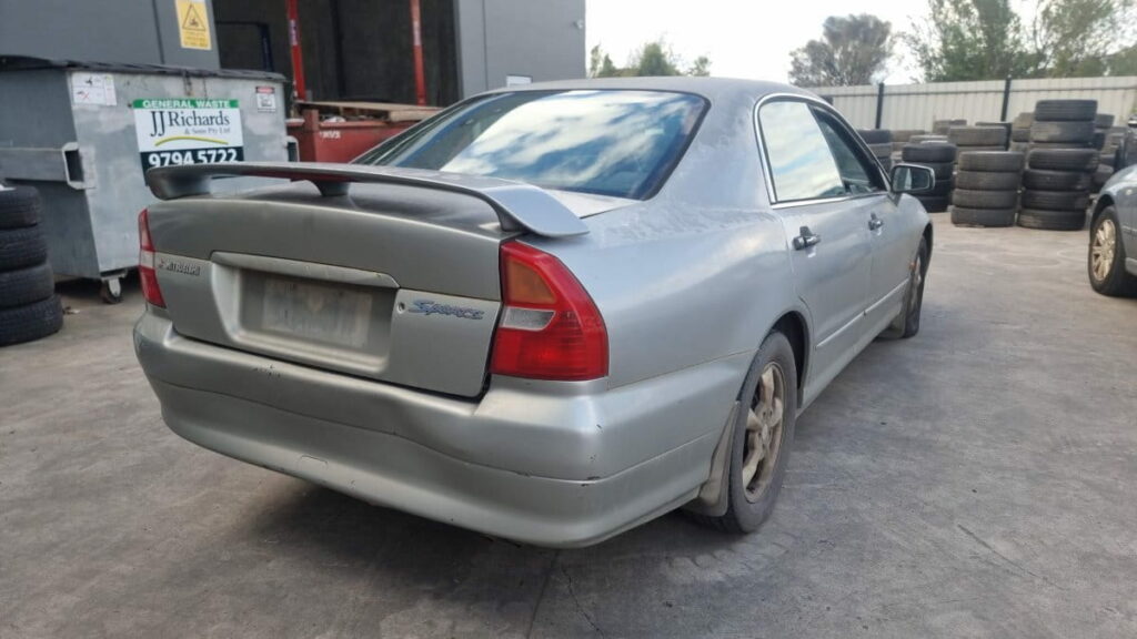 1999 mitsubishi magna