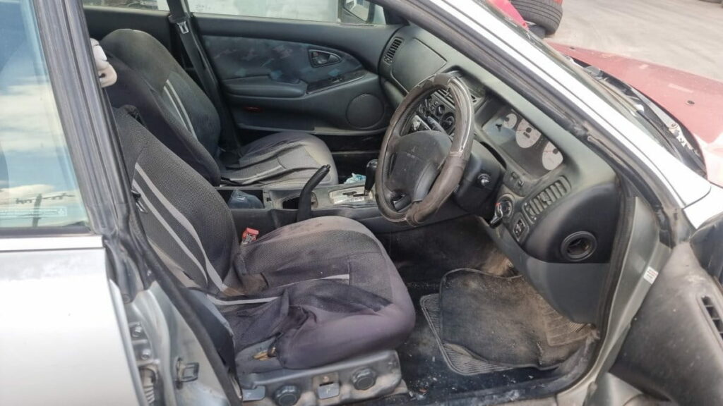 1999 mitsubishi magna