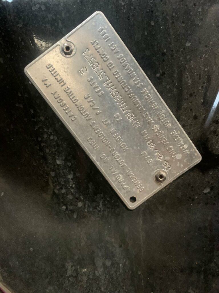 Car Wreckers - Holden Commodore 2000 Red Auto Petrol