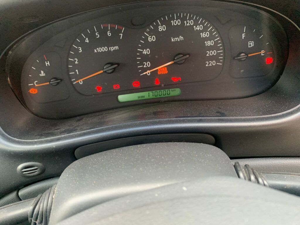 Car Wreckers - Holden Commodore 2000 Red Auto Petrol