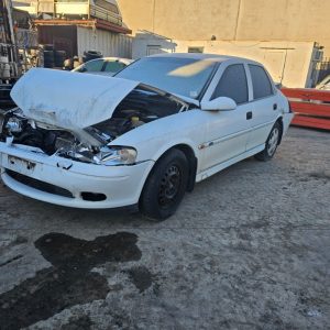 Car Wreckers - Holden Ventra 2000 White Auto Petrol