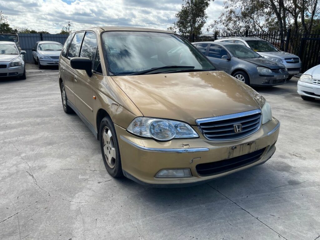 Car Wreckers - Honda Odyssey 2000