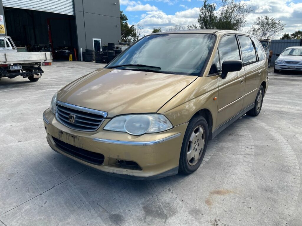 Car Wreckers - Honda Odyssey 2000