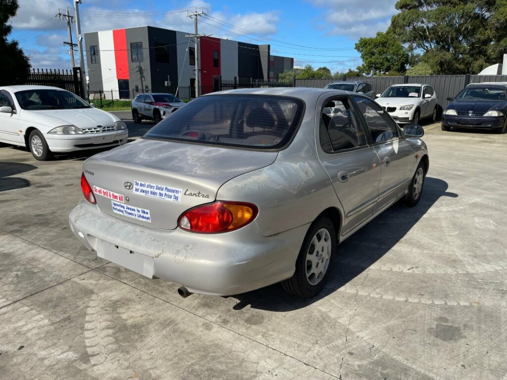 Car Wreckers - Hyundai Lantra 2000
