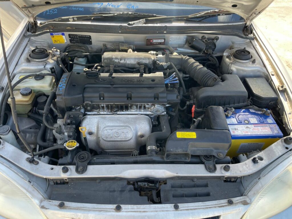 Car Wreckers - Hyundai Lantra 2000