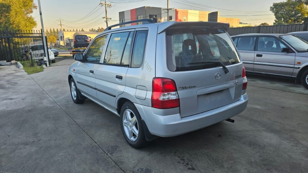 Mazda 121 Metro 2000 DW5W i 16V 1.5L B5C5 SOHC 16v Petrol 4cyl 64kW Hatchback FWD