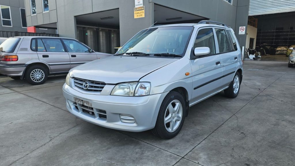 Mazda 121 Metro 2000 DW5W i 16V 1.5L B5C5 SOHC 16v Petrol 4cyl 64kW Hatchback FWD