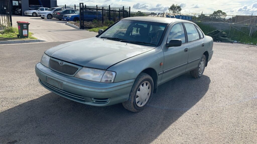 Car Wreckers - Toyota Avalon 2000 Silver Auto Petrol - Car Parts, Used Parts, Auto Parts