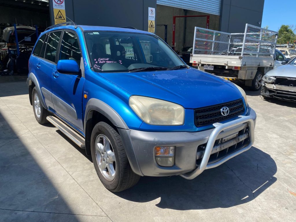 Car Wreckers - Toyota Rav4 2000 Blue Auto