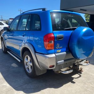 Car Wreckers - Toyota Rav4 2000 Blue Auto