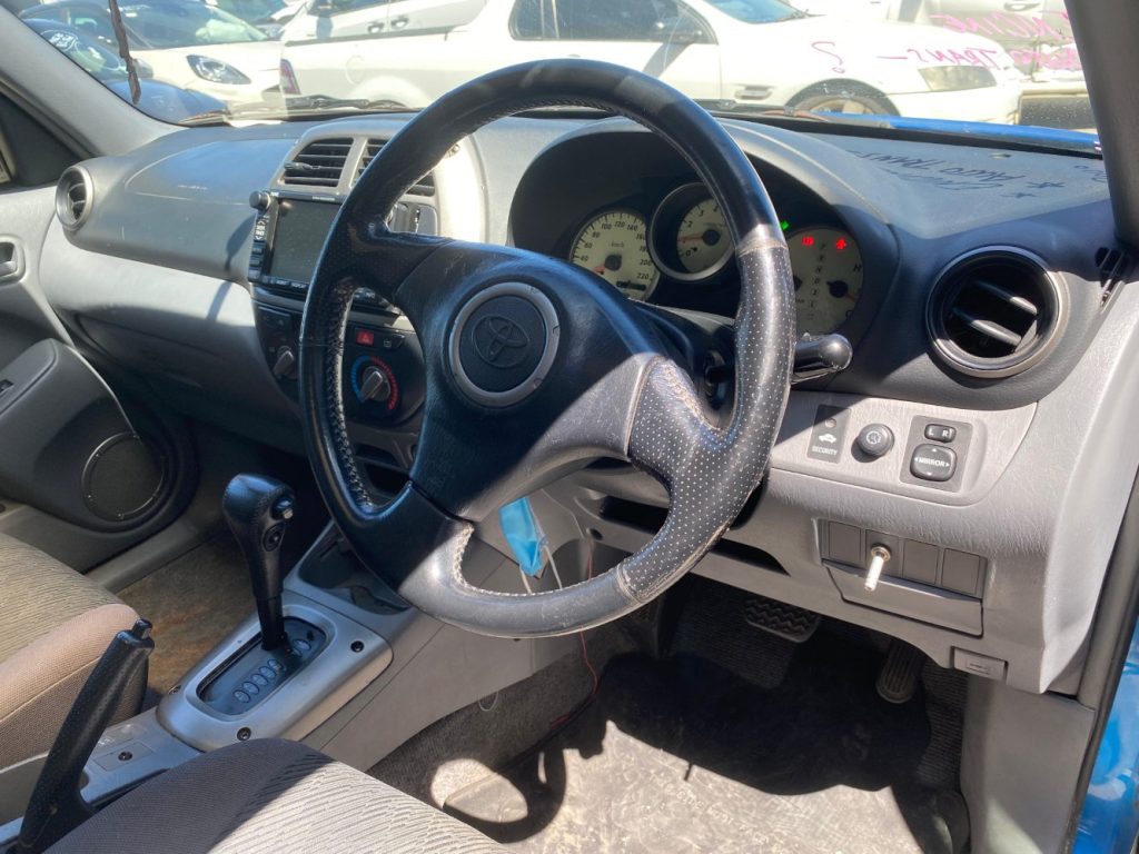 Car Wreckers - Toyota Rav4 2000 Blue Auto