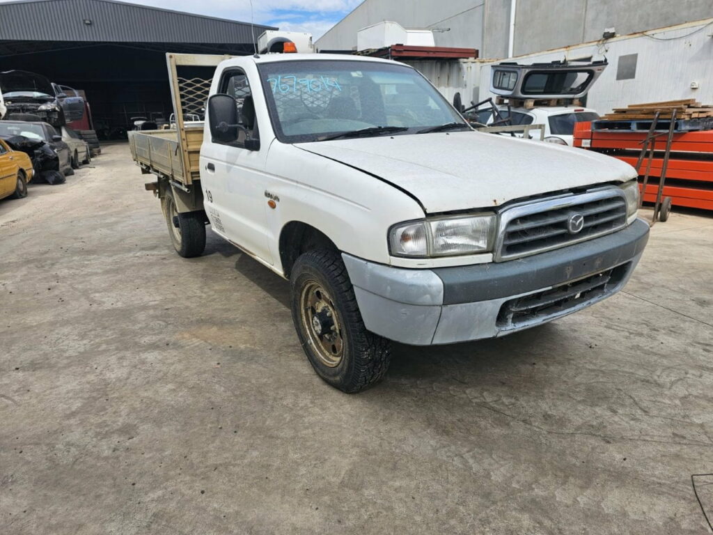 Car Wrecking - 2001 Mazda Bravo