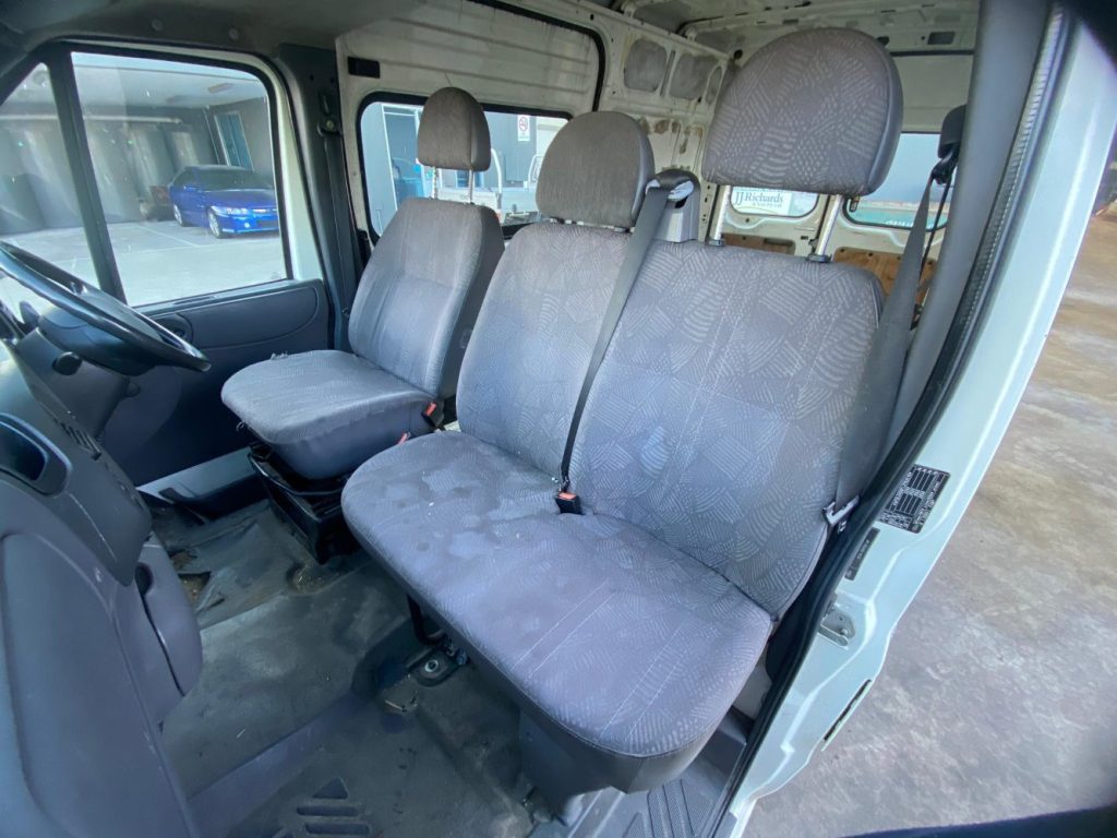 Ford Transit 2002 VH,VJ TD 2.4L DOFA DOHC 16v Turbo Diesel Direct Inj. 4cyl 92kW Van RWD