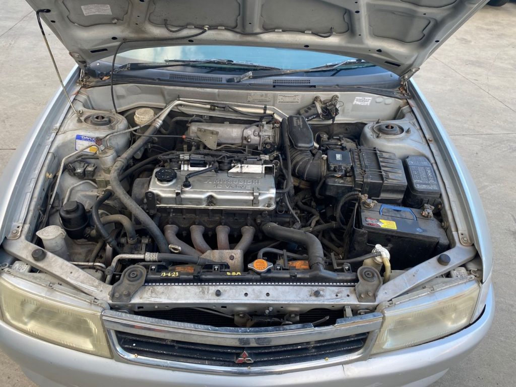 Car Wreckers - Mitsubishi Lancer 2002 Silver Auto Petrol