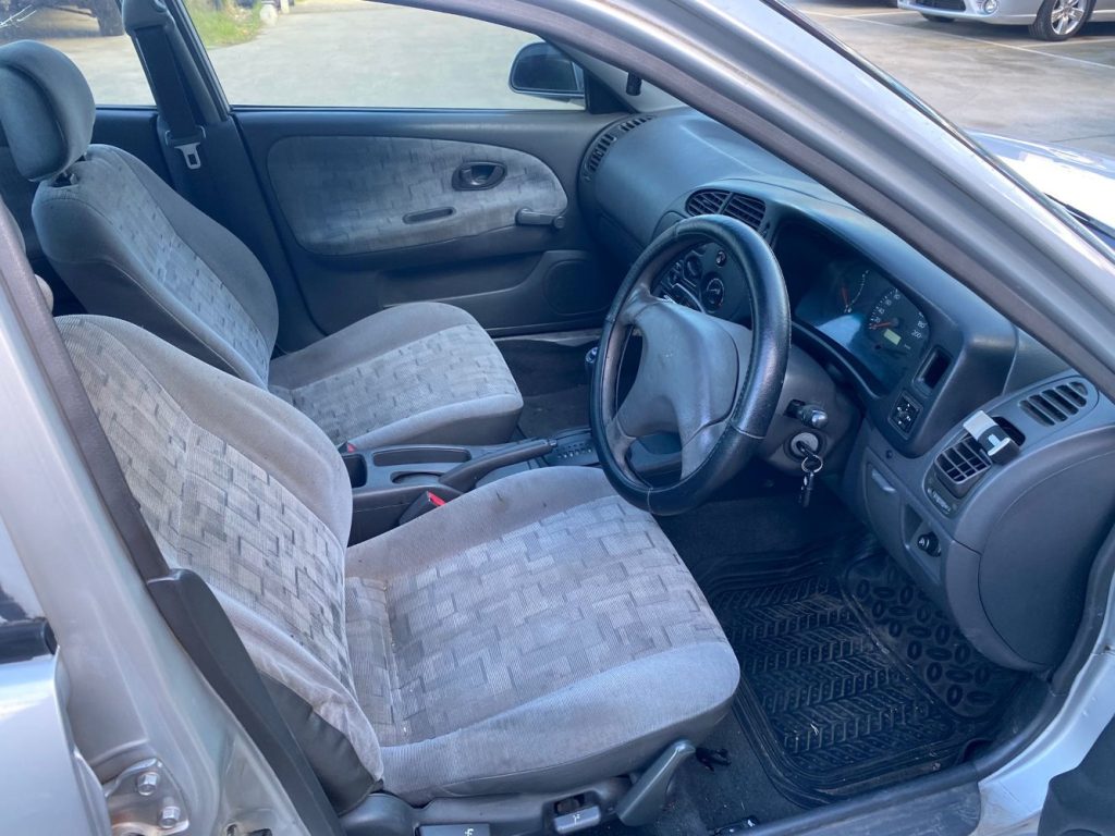 Car Wreckers - Mitsubishi Lancer 2002 Silver Auto Petrol