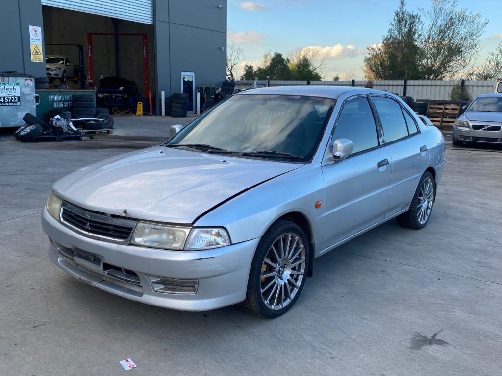 Car Wreckers - Mitsubishi Lancer 2002 Silver Auto Petrol