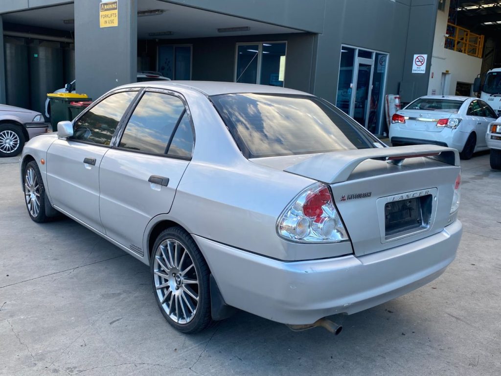 Car Wreckers - Mitsubishi Lancer 2002 Silver Auto Petrol