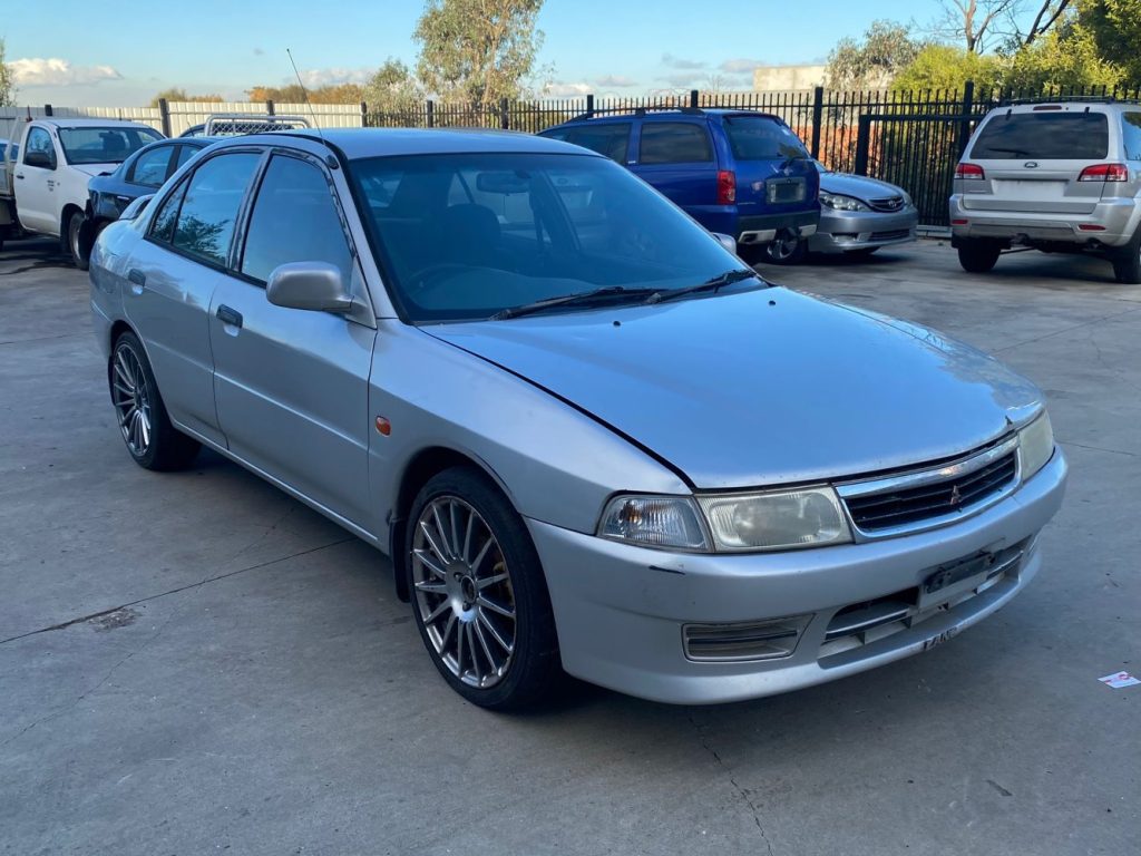 Car Wreckers - Mitsubishi Lancer 2002 Silver Auto Petrol