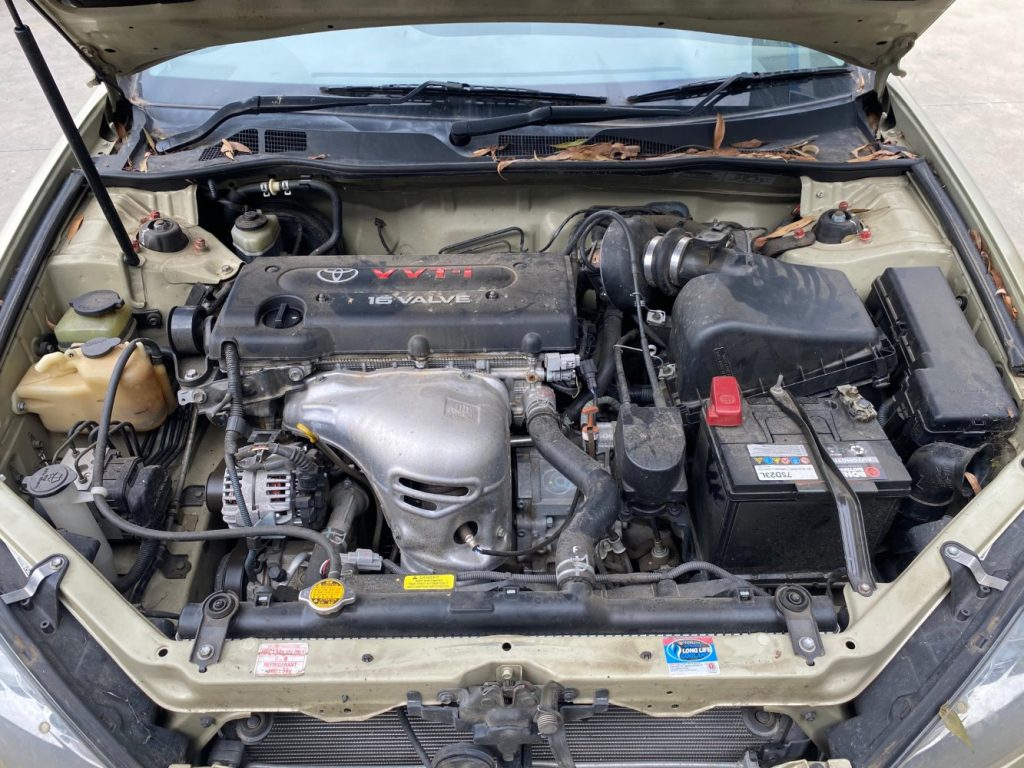 Car Wreckers - Toyota Camry 2002 Gold Auto Petrol