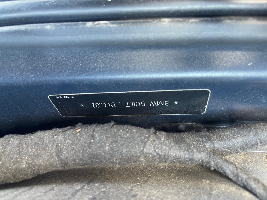 Car Wreckers - BMW 5 E39 2003 Blue Auto Petrol