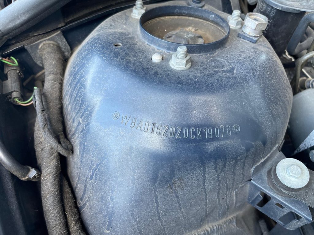 Car Wreckers - BMW 5 E39 2003 Blue Auto Petrol