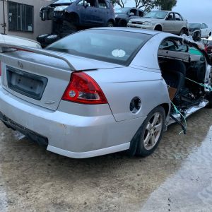 Car Wreckers - Holden Commodore 2003 Silver Auto Petrol