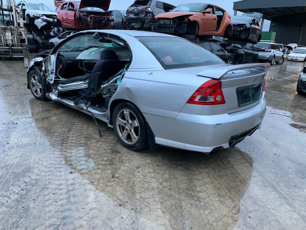 Car Wreckers - Holden Commodore 2003 Silver Auto Petrol