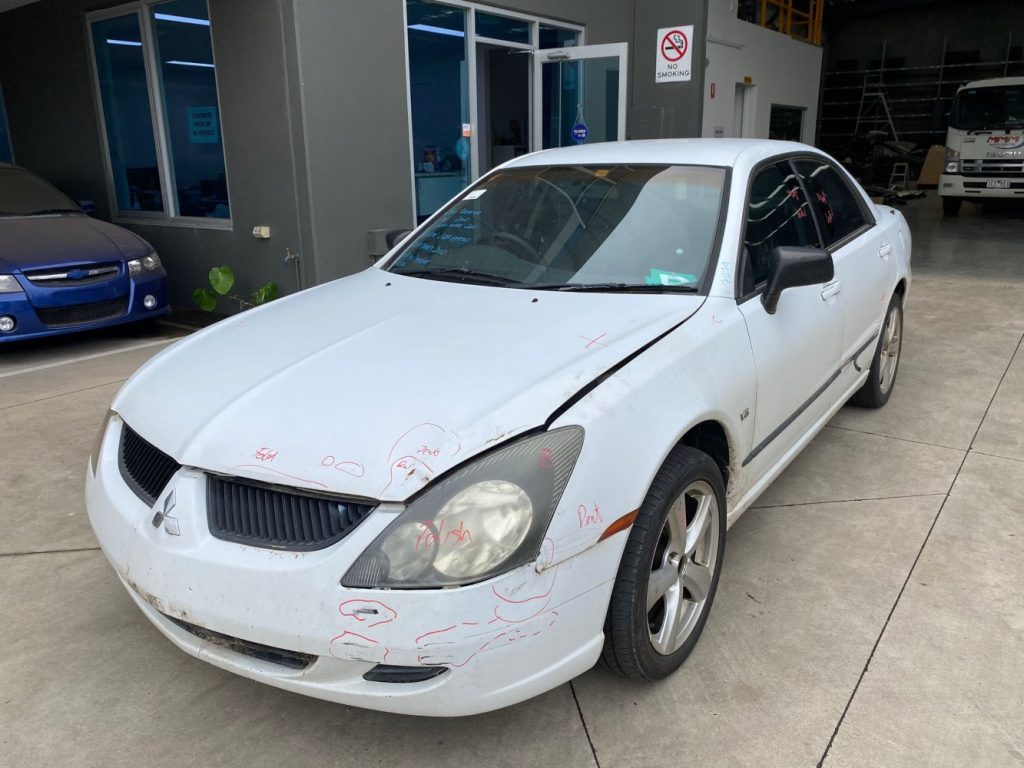 Car Wreckers - Mitsubishi Magna 2003 White Auto Petrol