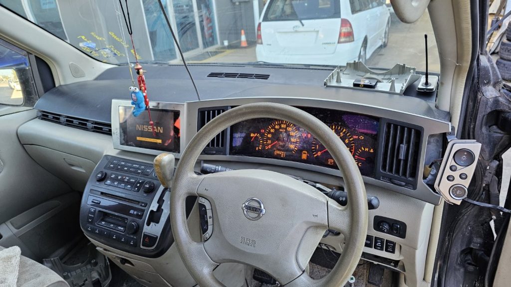 Car Wreckers - Nissan Elgrand 2003 Black Auto Petrol